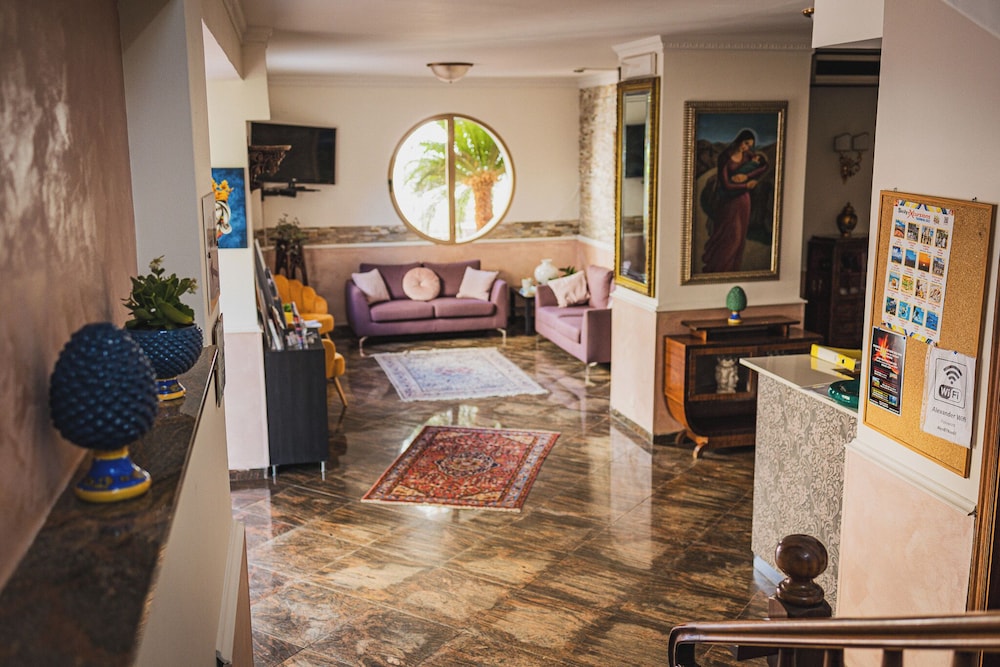 Hotel Alexander — Hotel building in Giardini Naxos, Sicily