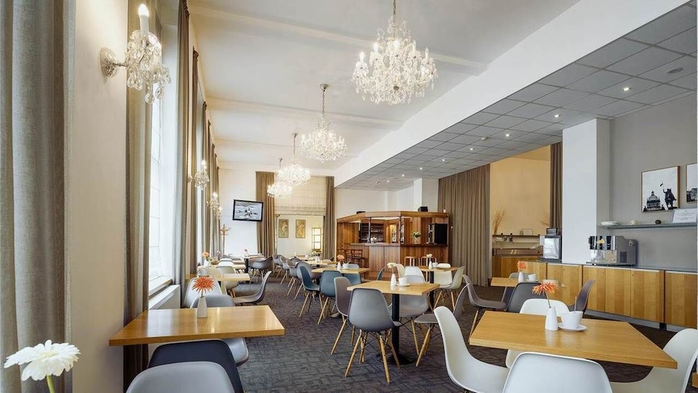 Central Hotel Prague — Restaurant & bars in Prague, Prague