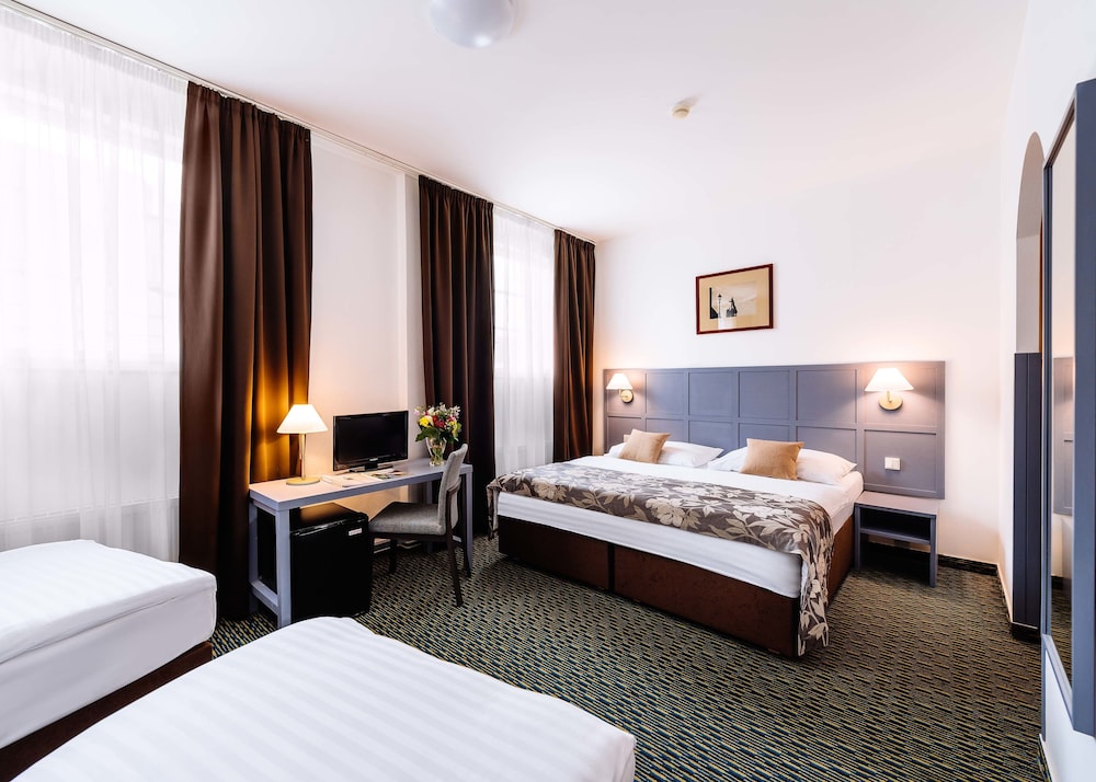 Central Hotel Prague — Hotel rooms in Prague, Prague