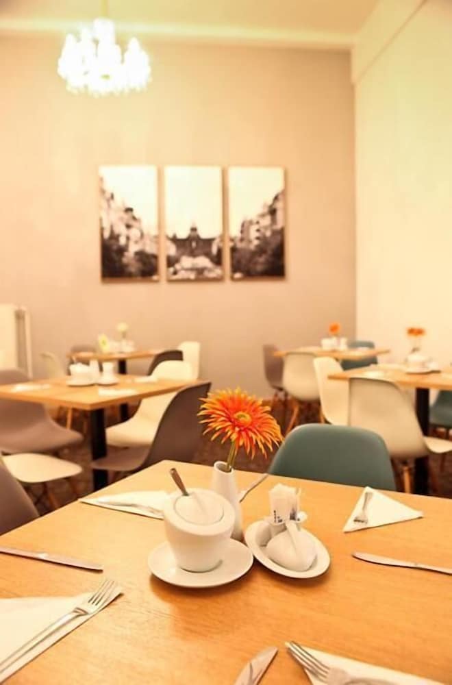 Central Hotel Prague — Restaurant & bars in Prague, Prague