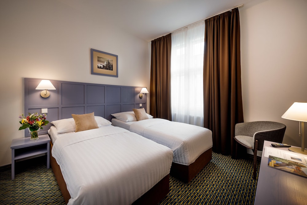 Central Hotel Prague — Hotel rooms in Prague, Prague