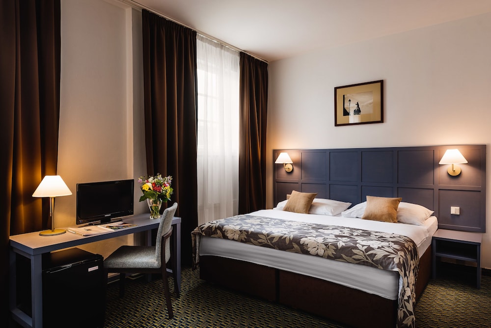 Central Hotel Prague — Hotel rooms in Prague, Prague