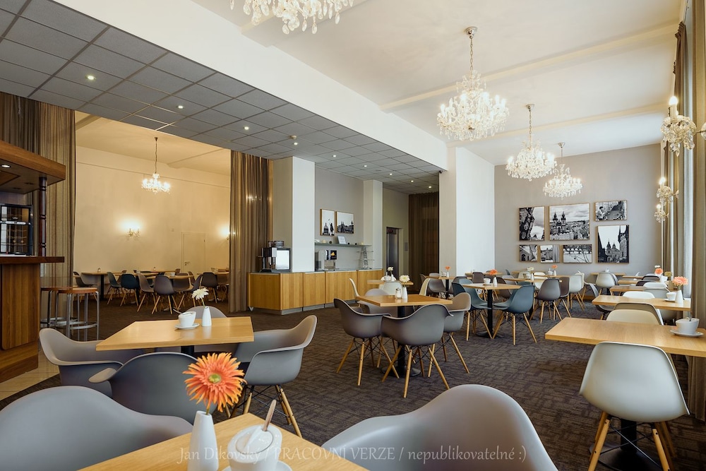 Central Hotel Prague — Restaurant & bars in Prague, Prague