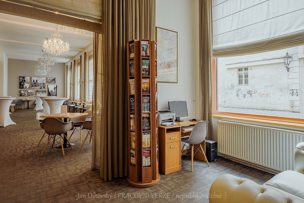 Central Hotel Prague — Restaurant & bars in Prague, Prague