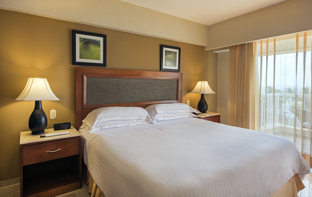 Occidental Caribe All Inclusive — Hotel rooms in Bavaro, La Altagracia