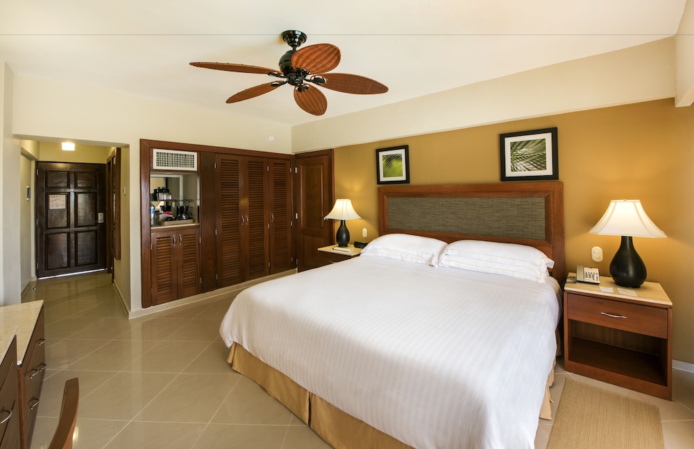 Occidental Caribe All Inclusive — Hotel rooms in Bavaro, La Altagracia