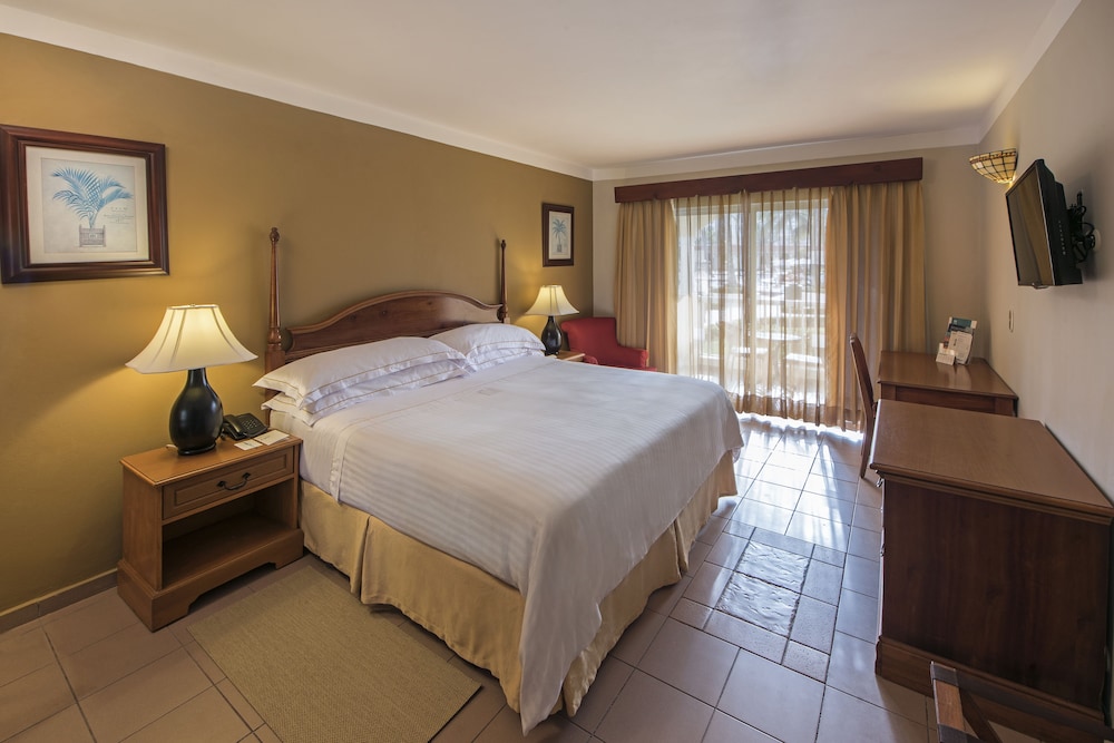 Occidental Caribe All Inclusive — Hotel rooms in Bavaro, La Altagracia