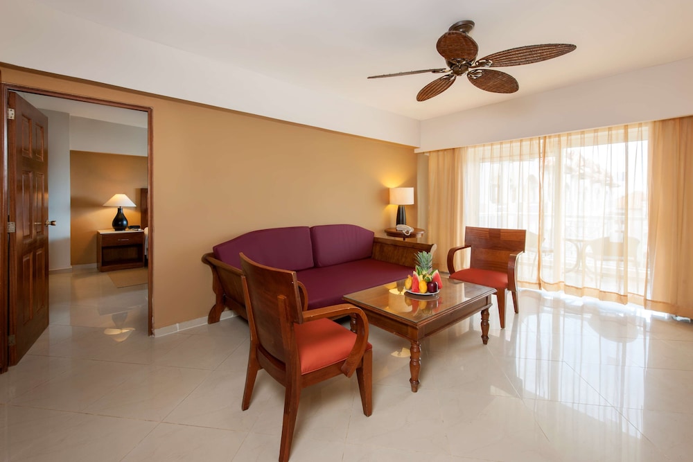 Occidental Caribe All Inclusive — Hotel rooms in Bavaro, La Altagracia