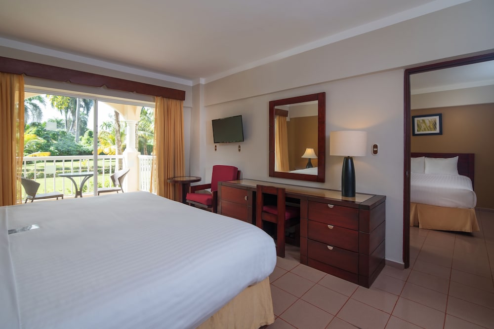 Occidental Caribe All Inclusive — Hotel rooms in Bavaro, La Altagracia