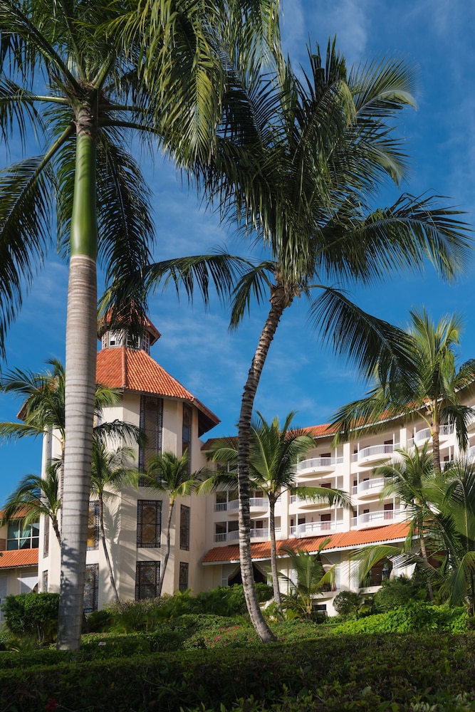Occidental Caribe All Inclusive — Hotel building in Bavaro, La Altagracia