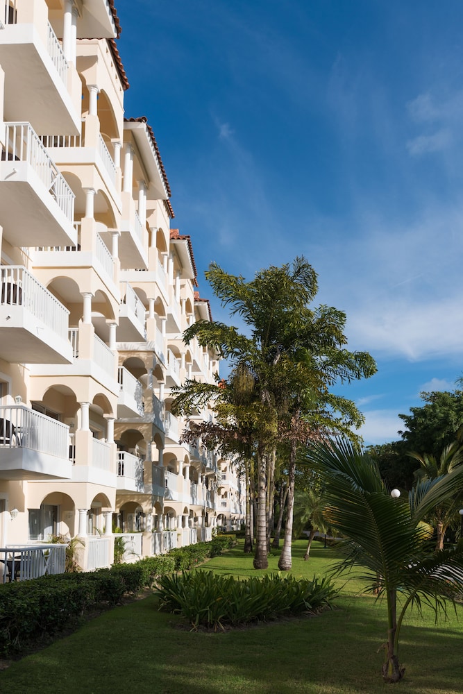 Occidental Caribe All Inclusive — Hotel building in Bavaro, La Altagracia