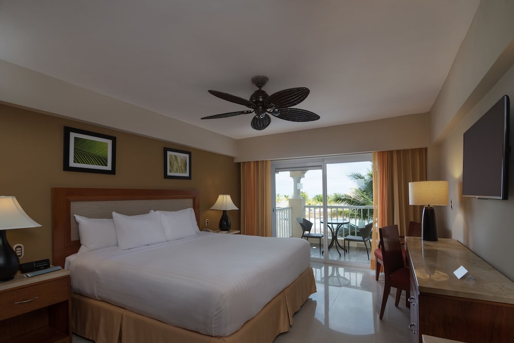 Occidental Caribe All Inclusive — Hotel rooms in Bavaro, La Altagracia