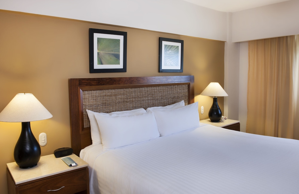Occidental Caribe All Inclusive — Hotel rooms in Bavaro, La Altagracia