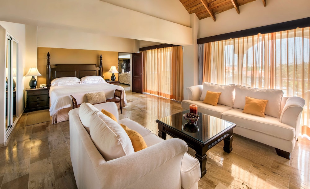 Occidental Caribe All Inclusive — Hotel rooms in Bavaro, La Altagracia