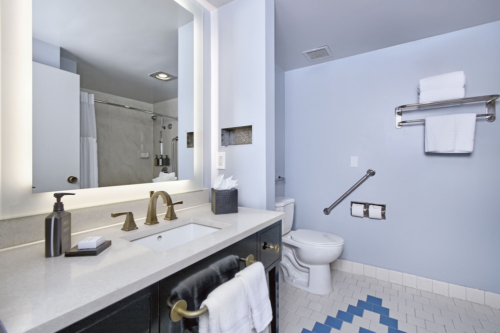 Hotel Fiona — Hotel rooms in San Francisco, California