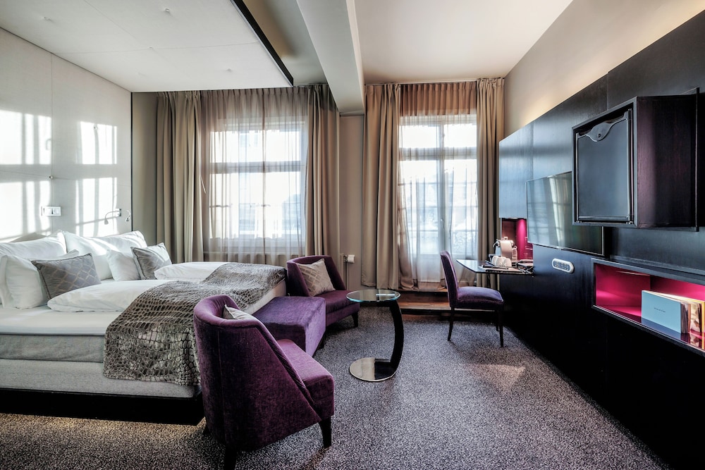 Home Hotel Folketeateret — Hotel rooms in Oslo, Oslo