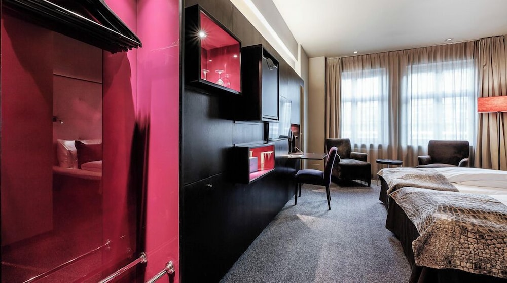 Home Hotel Folketeateret — Hotel rooms in Oslo, Oslo