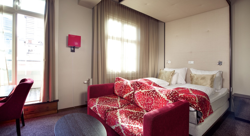 Home Hotel Folketeateret — Hotel rooms in Oslo, Oslo