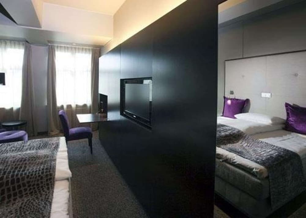 Home Hotel Folketeateret — Hotel rooms in Oslo, Oslo