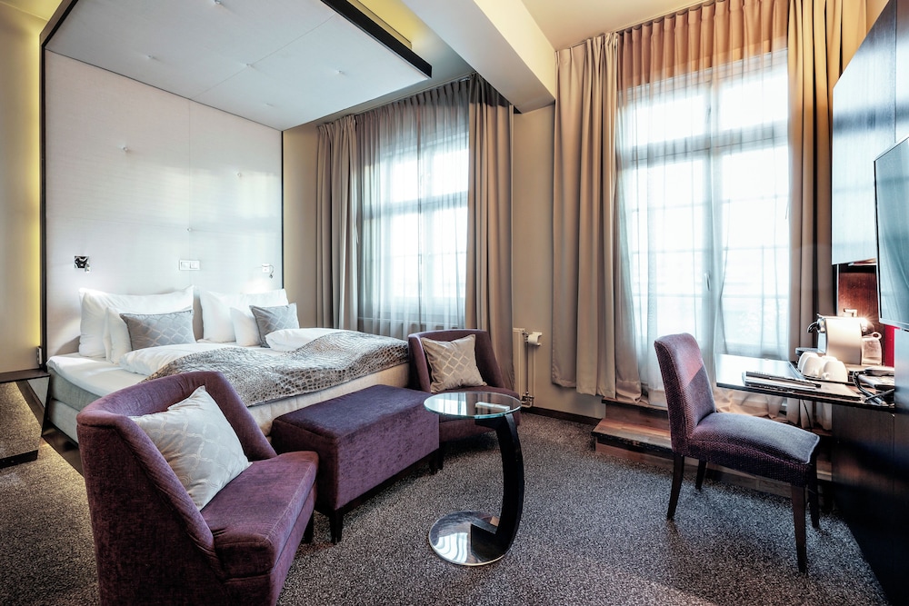 Home Hotel Folketeateret — Hotel rooms in Oslo, Oslo