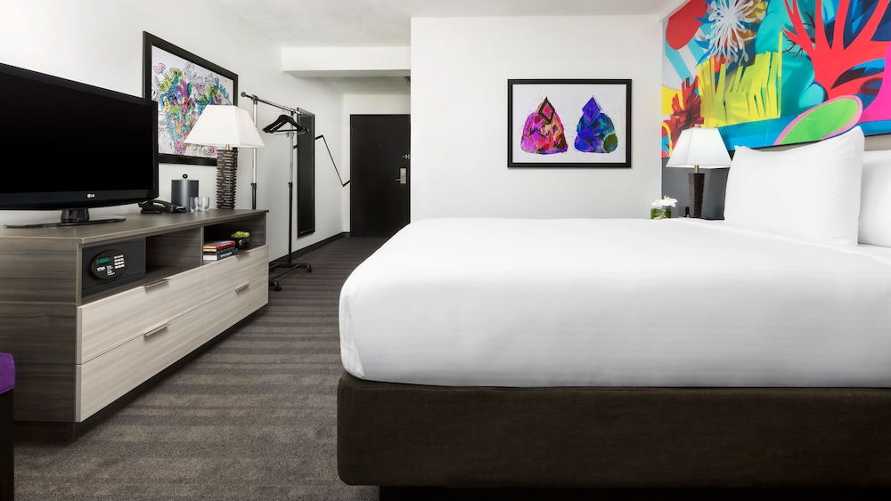 Studio Allston Hotel — Hotel rooms in Boston, Massachusetts
