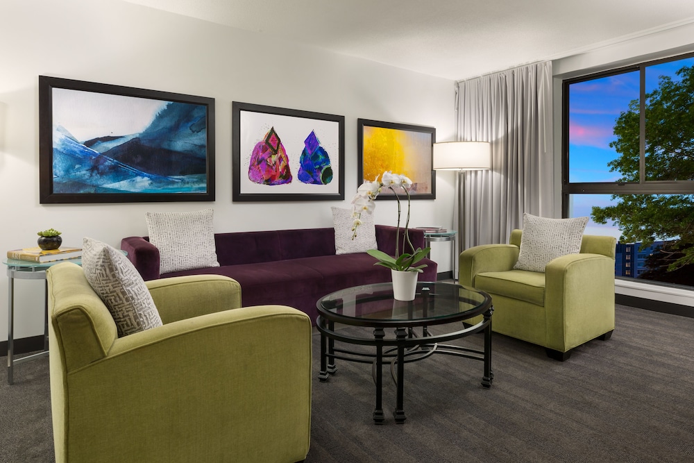 Studio Allston Hotel — Hotel rooms in Boston, Massachusetts