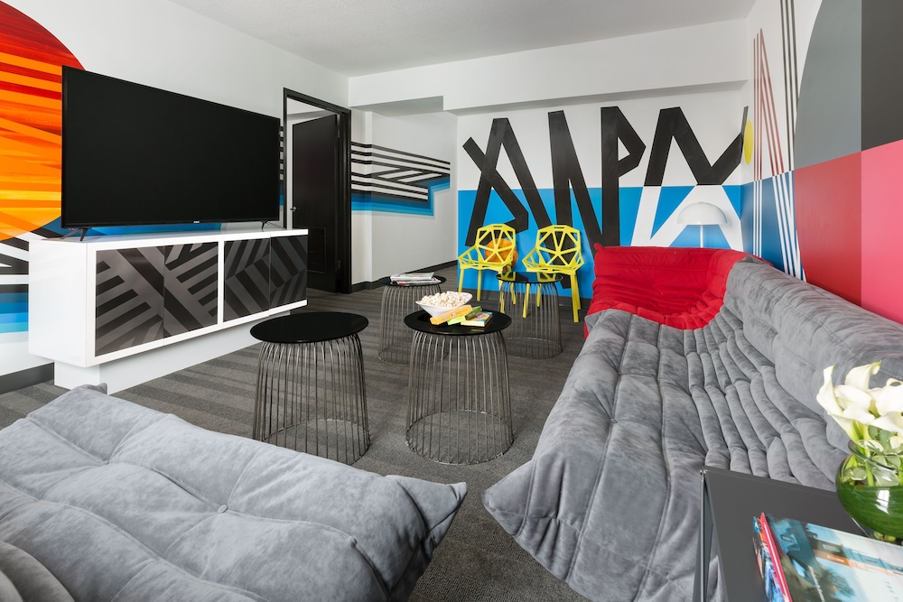 Studio Allston Hotel — Hotel rooms in Boston, Massachusetts