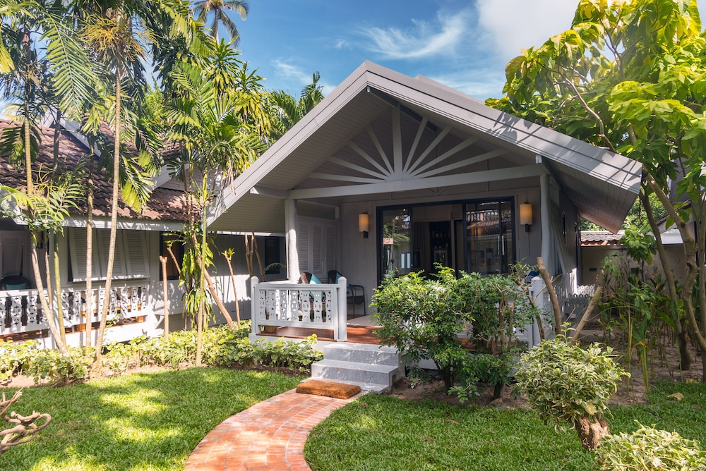 Paradise Beach Resort Samui — Hotel building in Mae Nam, Surat Thani