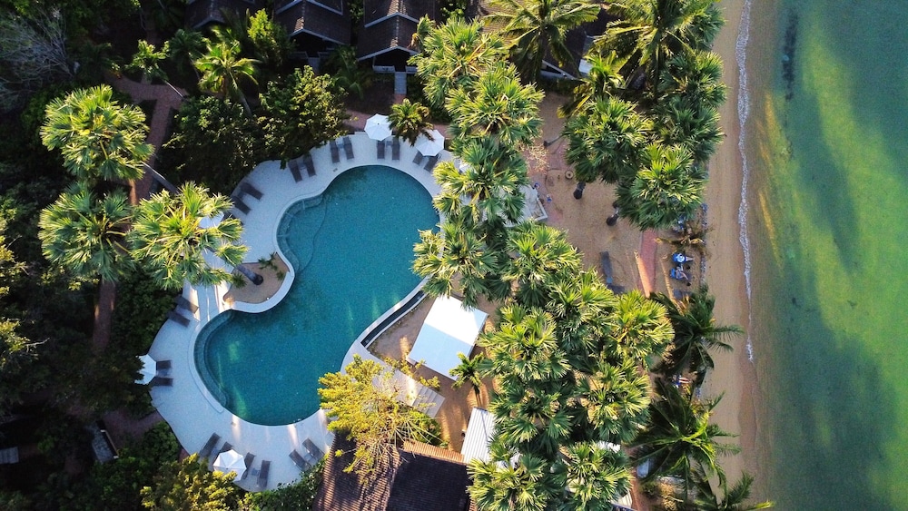 Paradise Beach Resort Samui — Swimming pool in Mae Nam, Surat Thani