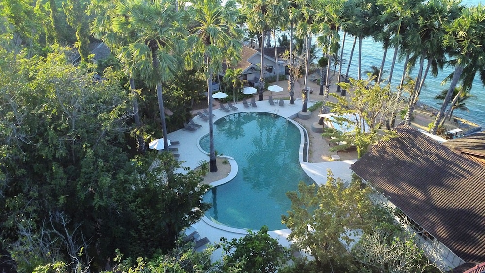 Paradise Beach Resort Samui — Swimming pool in Mae Nam, Surat Thani