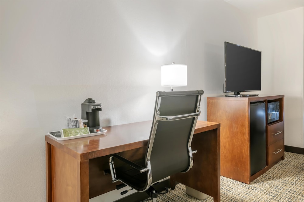 Surf and Sand, BW Signature Collection — Hotel rooms in Amelia Island, Florida