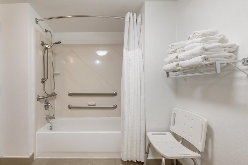 Surf and Sand, BW Signature Collection — Hotel rooms in Amelia Island, Florida