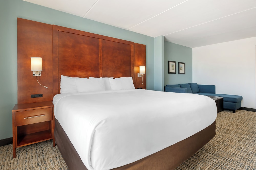 Surf and Sand, BW Signature Collection — Hotel rooms in Amelia Island, Florida