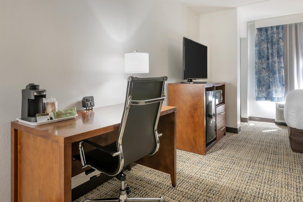 Surf and Sand, BW Signature Collection — Hotel rooms in Amelia Island, Florida