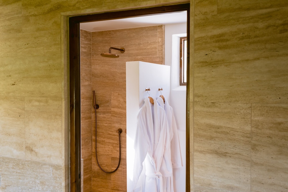 Casa Maca Hotel — Hotel rooms in Ibiza Town, Balearic Islands