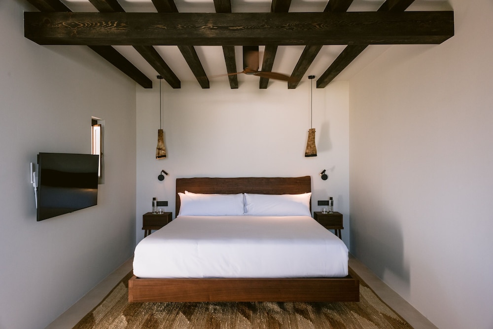 Casa Maca Hotel — Hotel rooms in Ibiza Town, Balearic Islands