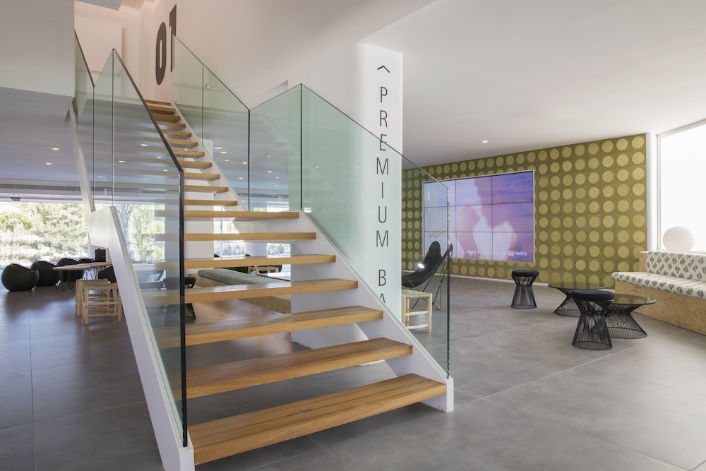 HM Martinique Aparthotel — Hotel building in Magaluf, Balearic Islands