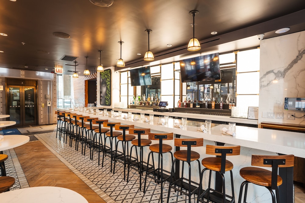 Eurostars Magnificent Mile — Restaurant & bars in Chicago, Illinois