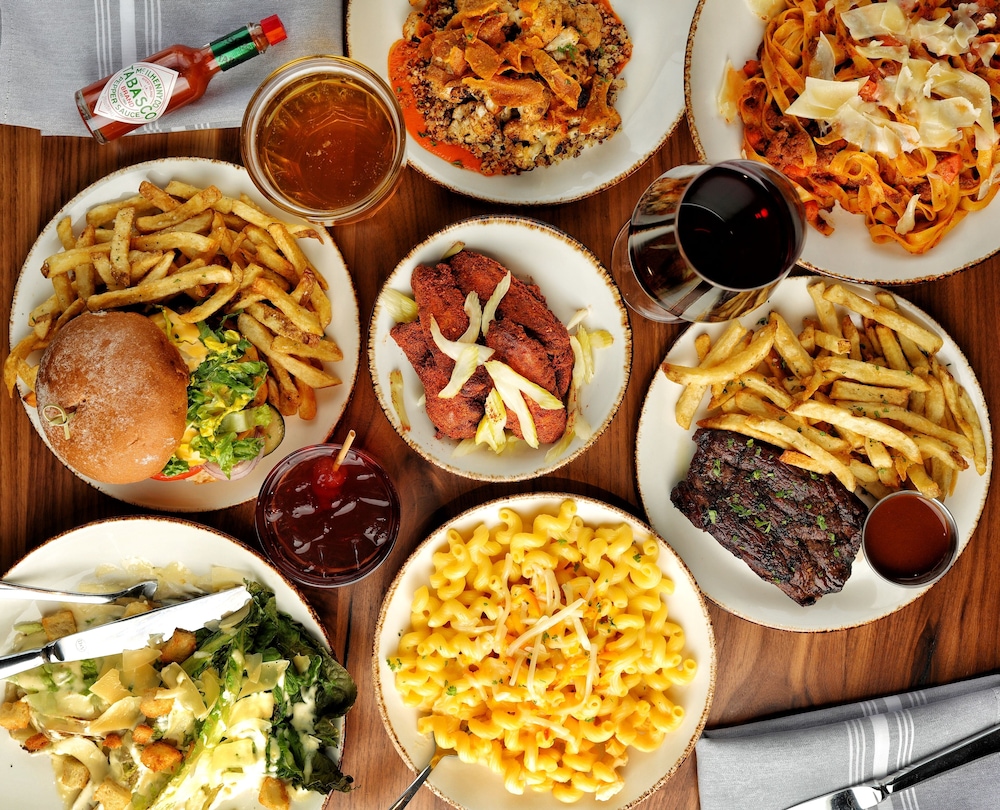 Eurostars Magnificent Mile — Restaurant & bars in Chicago, Illinois