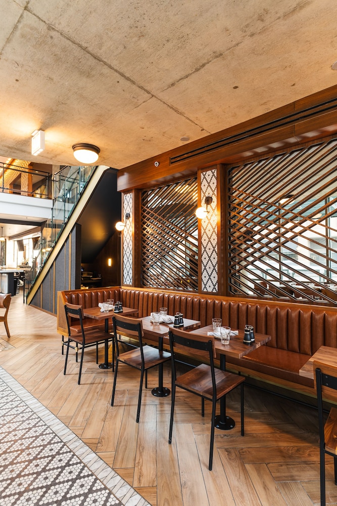 Eurostars Magnificent Mile — Restaurant & bars in Chicago, Illinois