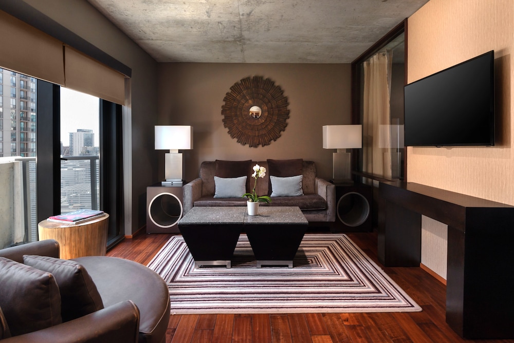 Eurostars Magnificent Mile — Hotel rooms in Chicago, Illinois