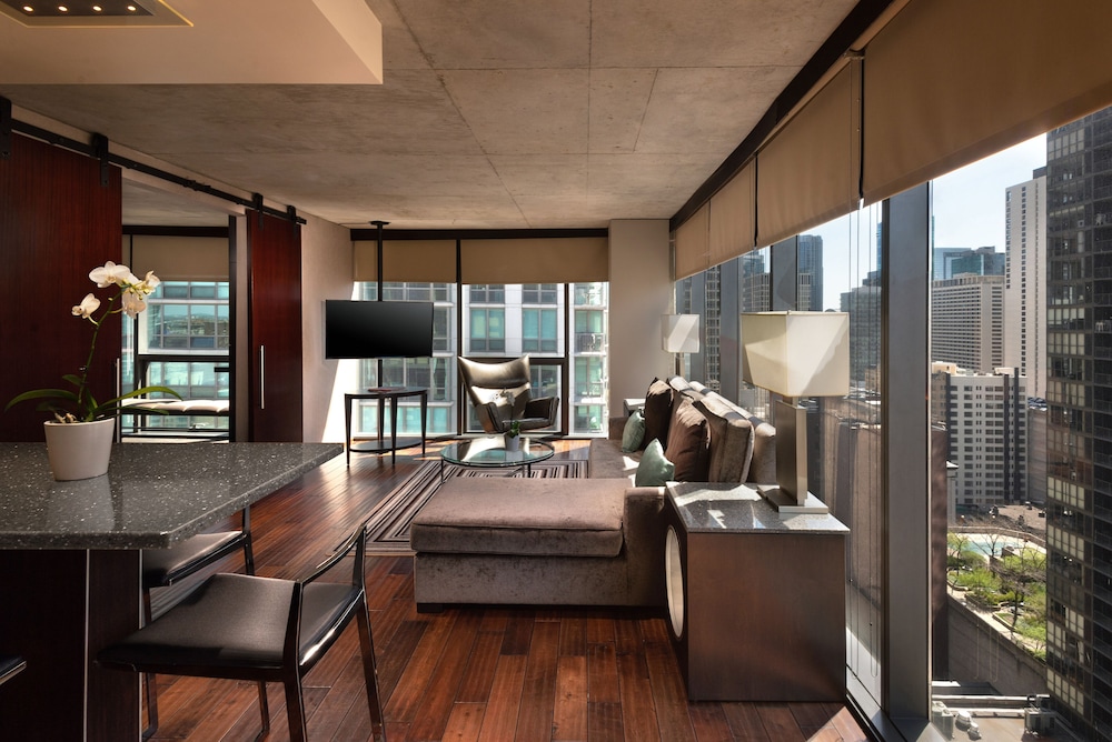 Eurostars Magnificent Mile — Hotel rooms in Chicago, Illinois