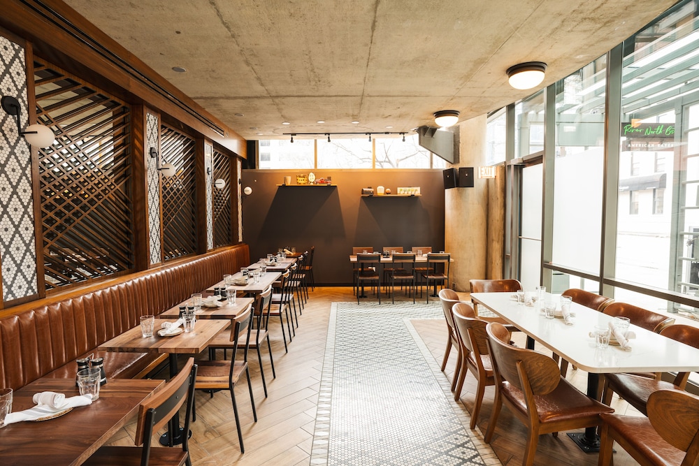 Eurostars Magnificent Mile — Restaurant & bars in Chicago, Illinois