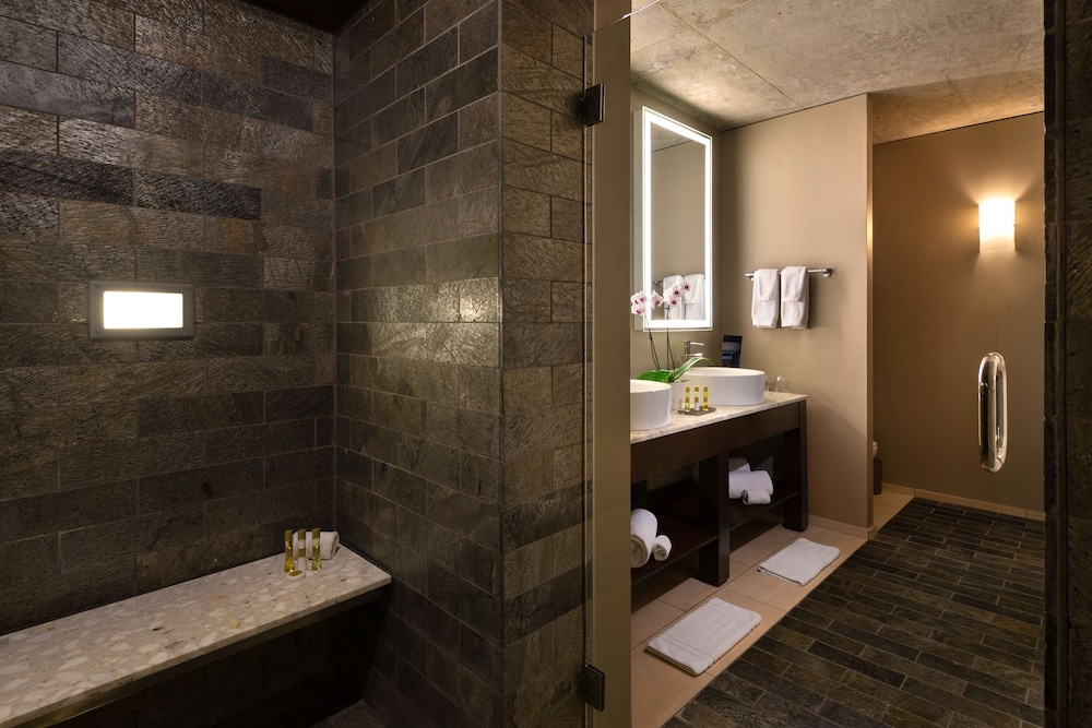 Eurostars Magnificent Mile — Hotel rooms in Chicago, Illinois