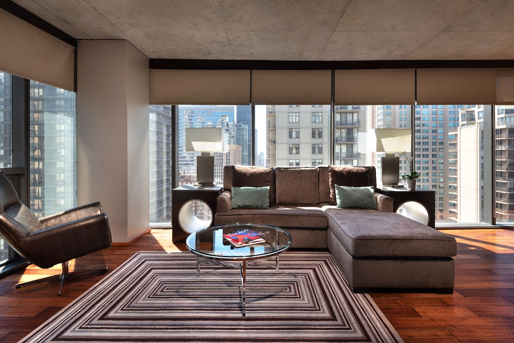 Eurostars Magnificent Mile — Hotel rooms in Chicago, Illinois