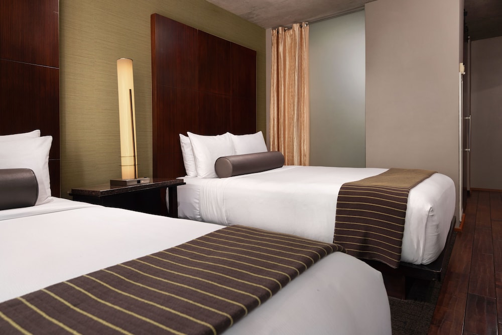 Eurostars Magnificent Mile — Hotel rooms in Chicago, Illinois