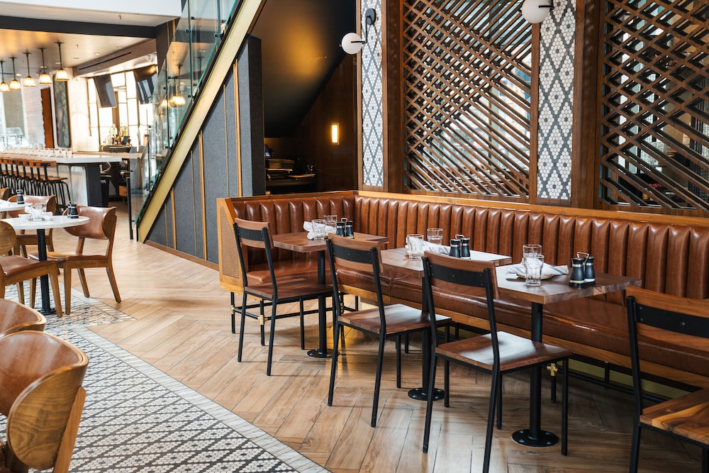 Eurostars Magnificent Mile — Restaurant & bars in Chicago, Illinois