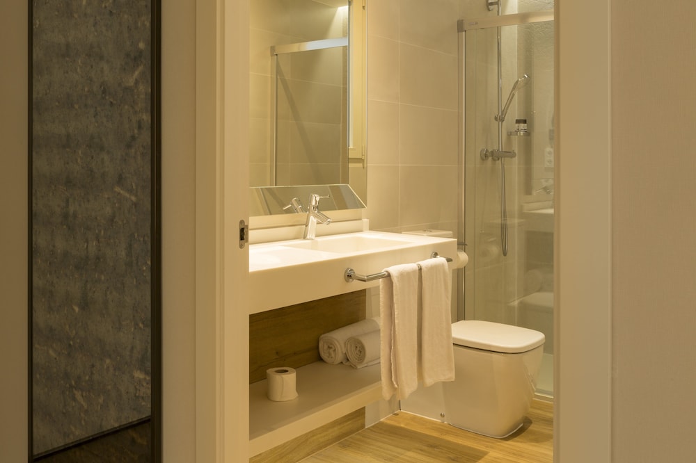 Icon BCN — Hotel rooms in Barcelona, Catalonia