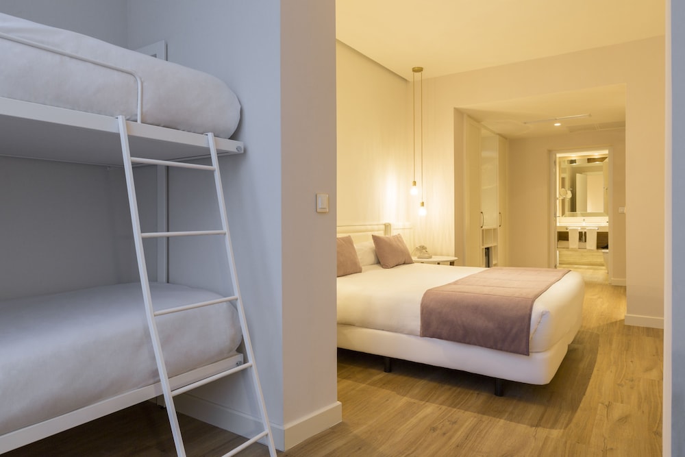 Icon BCN — Hotel rooms in Barcelona, Catalonia
