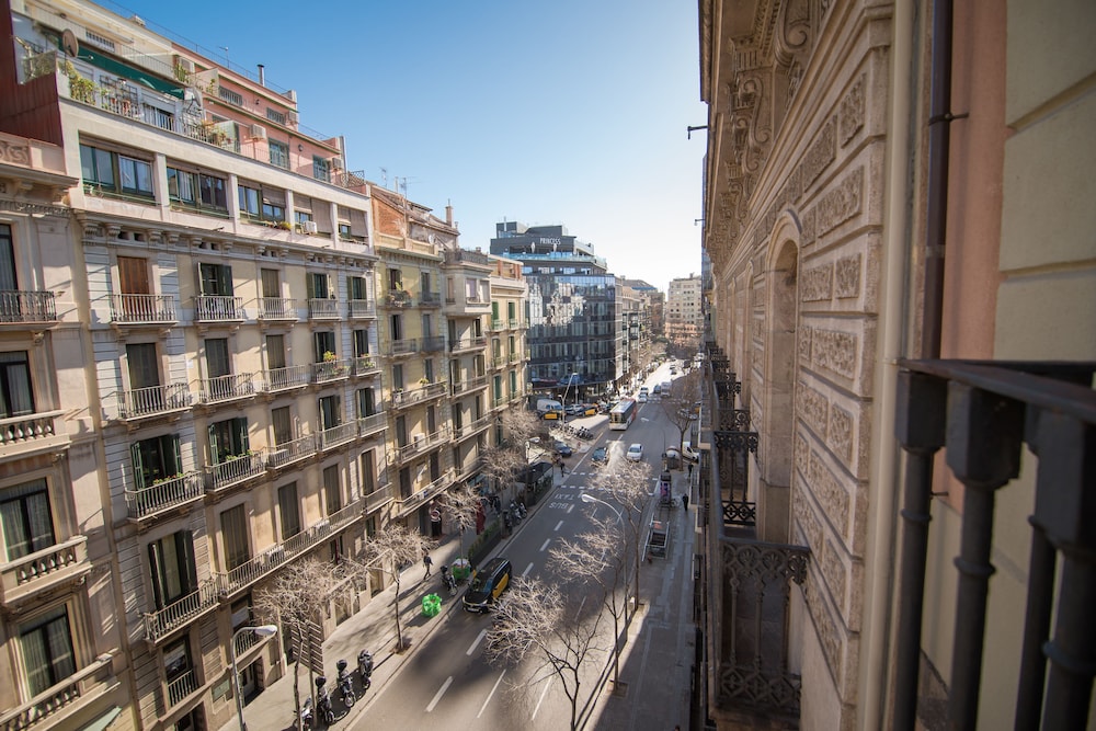 Icon BCN — Attractions in the area in Barcelona, Catalonia